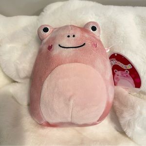Squishmallows Fanina the Frog with heart cheeks